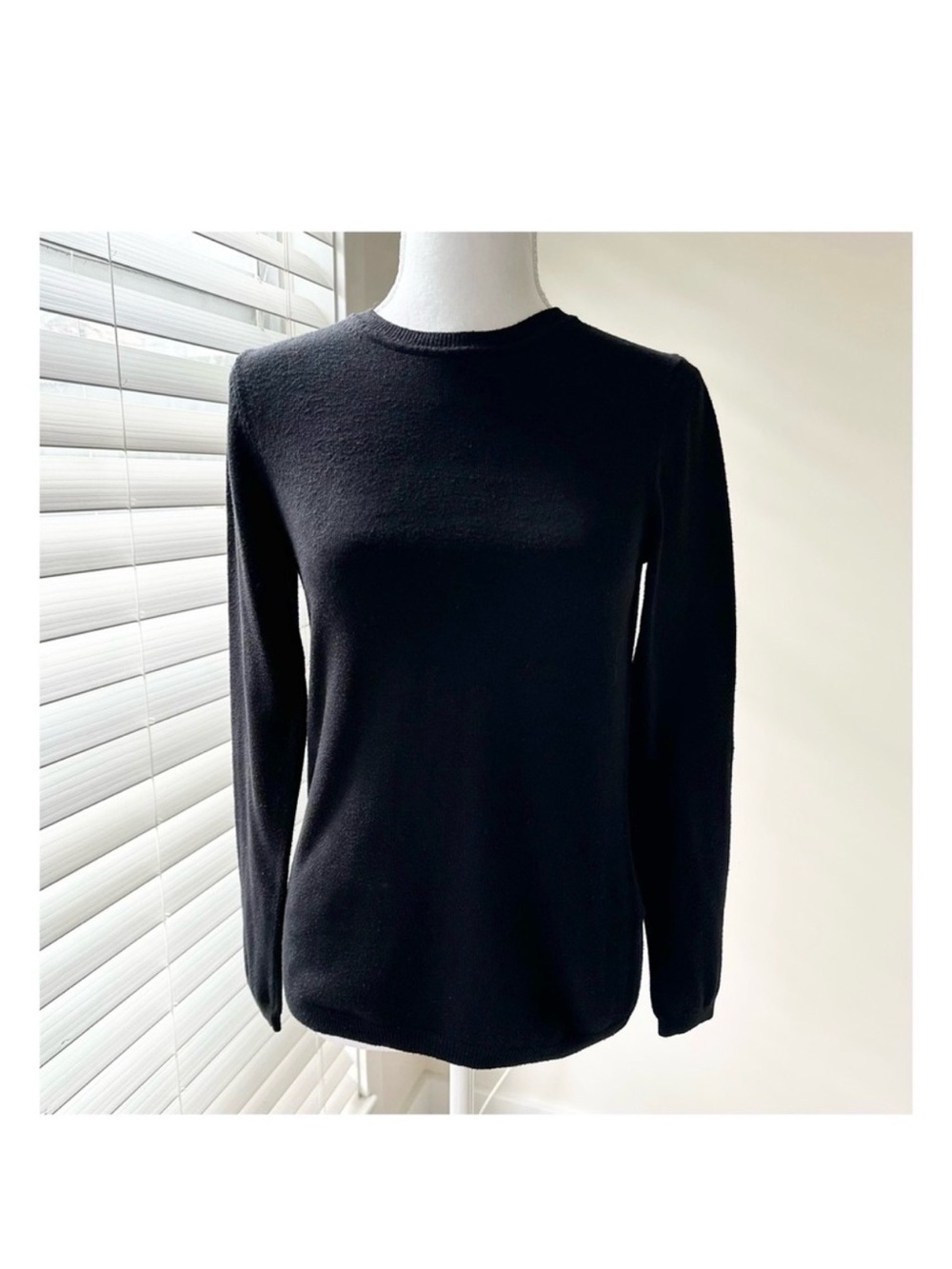 Simons Black Long-Sleeve Crewneck Top